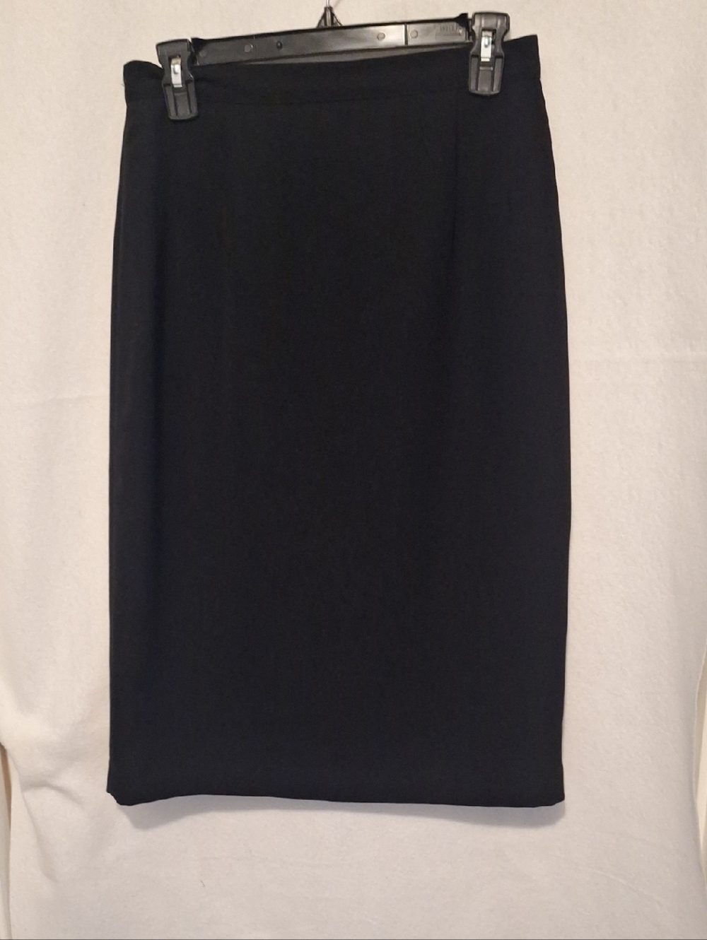 Joan Leslie Black Pencil Skirt - Sleek, Classic Look For Multiple Occassions.